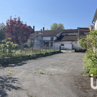 Maison 12 pièces 150000 €