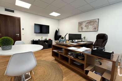 Commerce  369000 €