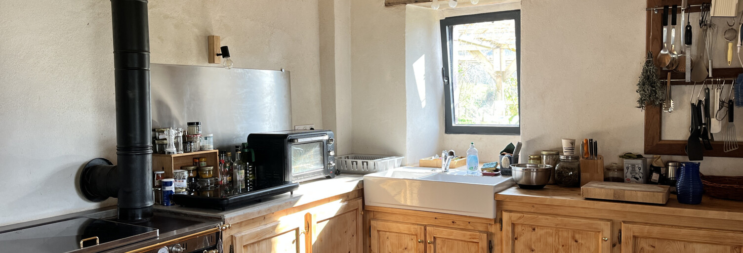 Maison 9 Pièces 157 m² à vendre à Hosta (64120)