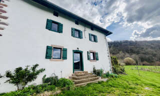 Maison 9 Pièces 157 m² à vendre à Hosta (64120)