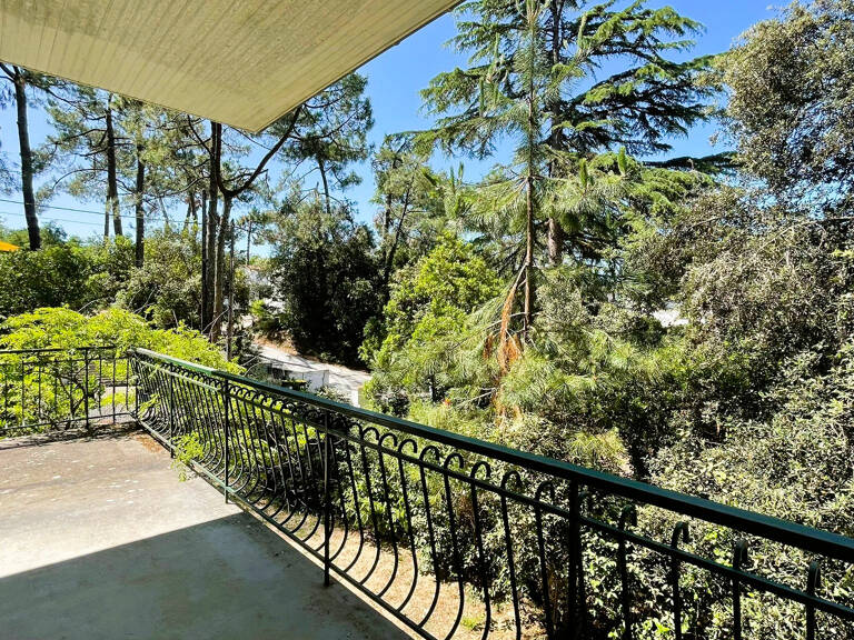 MAISON A RENOVER A 500 M DE LA PLAGE — photo 1