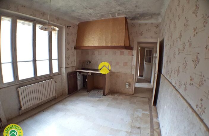 APPARTEMENT AVEC DÉPENDANCES — photo 2