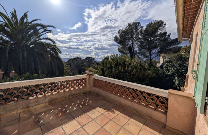 Villa au calme vue dégagée sans vis à vis à Saint Raphaël — photo 2