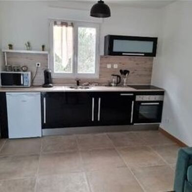 Appartement 1 pièces 700 €