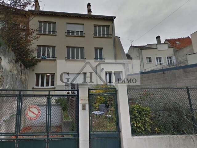 A Meaux un Bâtiment indépendant de bureaux sur 4 étages : — photo du bien