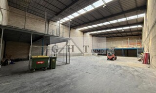 Local industriel  760 m² à louer à Saint-Germain-lès-Arpajon (91180)