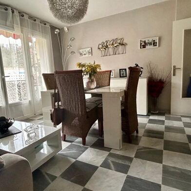 Appartement 3 pièces 180000 €