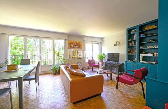 Appartement F5 avec 2 parkings et cave — photo 2