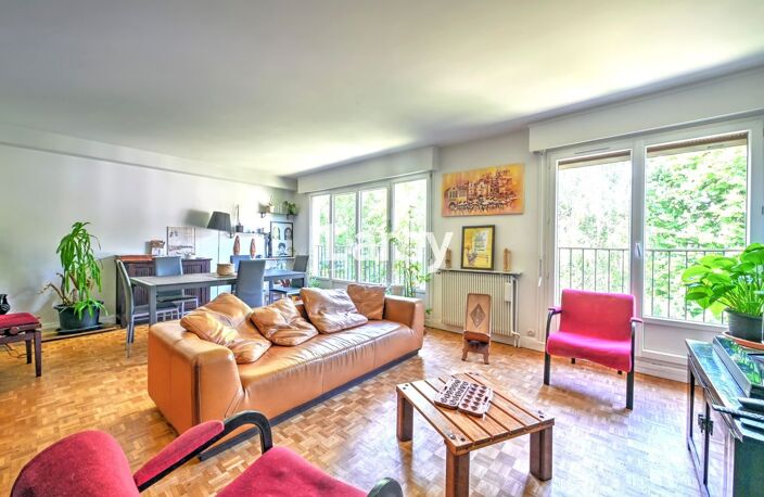 Appartement F5 avec 2 parkings et cave — photo 3