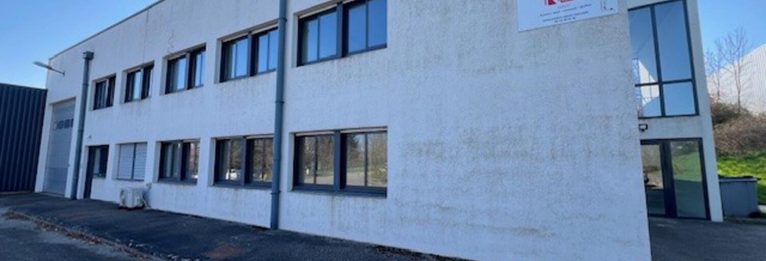 Commerce  106 m² à louer à La Tour-de-Salvagny (69890)