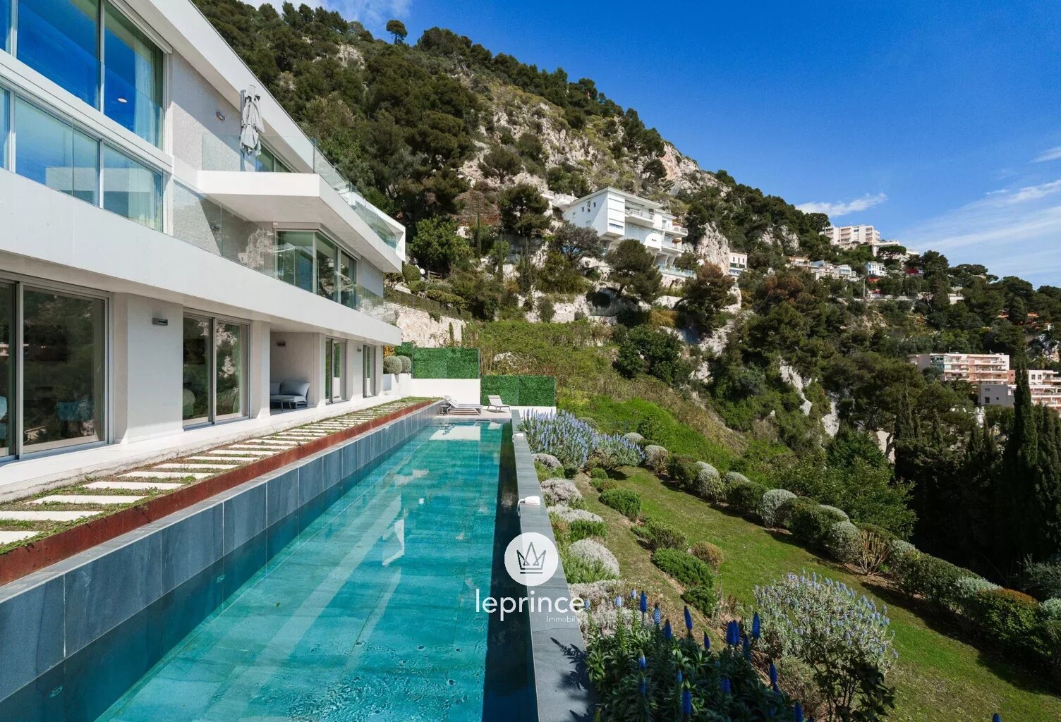 Villefranche-sur-Mer - "Corne d'Or" - Villa Contemporaine - Vue Panoramique — photo 1