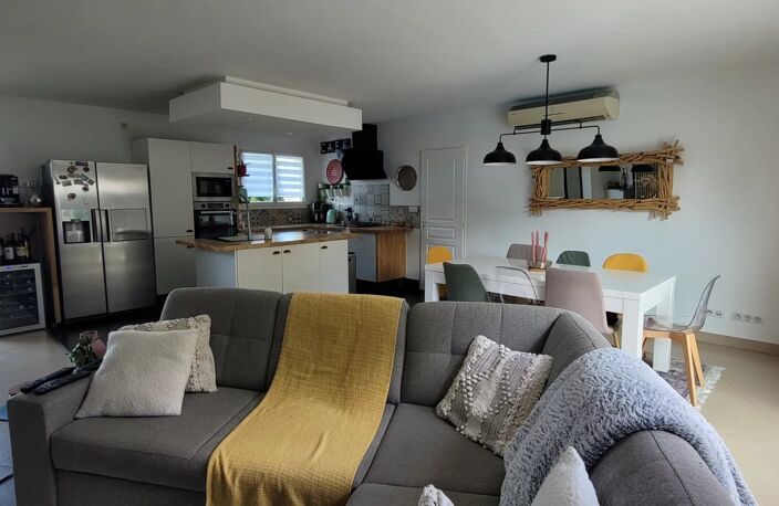 33910 - SAINT DENIS DE PILE - MAISON 115M² 3 CHAMBRES  ET DEPENDANCE 60M² — photo 4