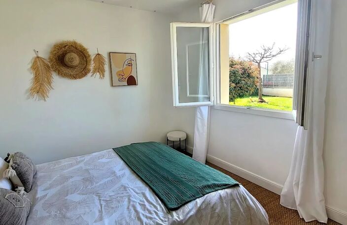 33910 - SAINT DENIS DE PILE - MAISON 115M² 3 CHAMBRES  ET DEPENDANCE 60M² — photo 5