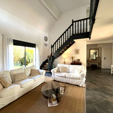 Maison 8 pièces 700000 €