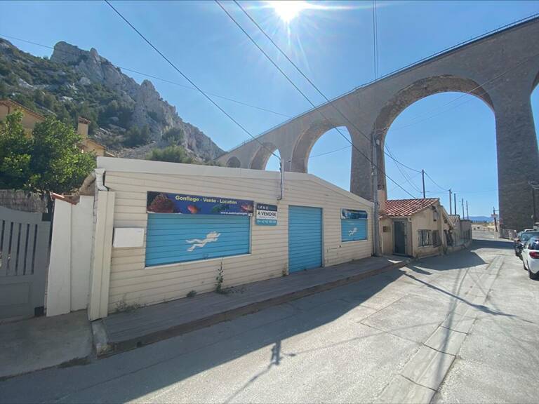 MURS d'un Local commercial toutes activités à vendre à LA VESSE 13740 LE ROVE — photo 1