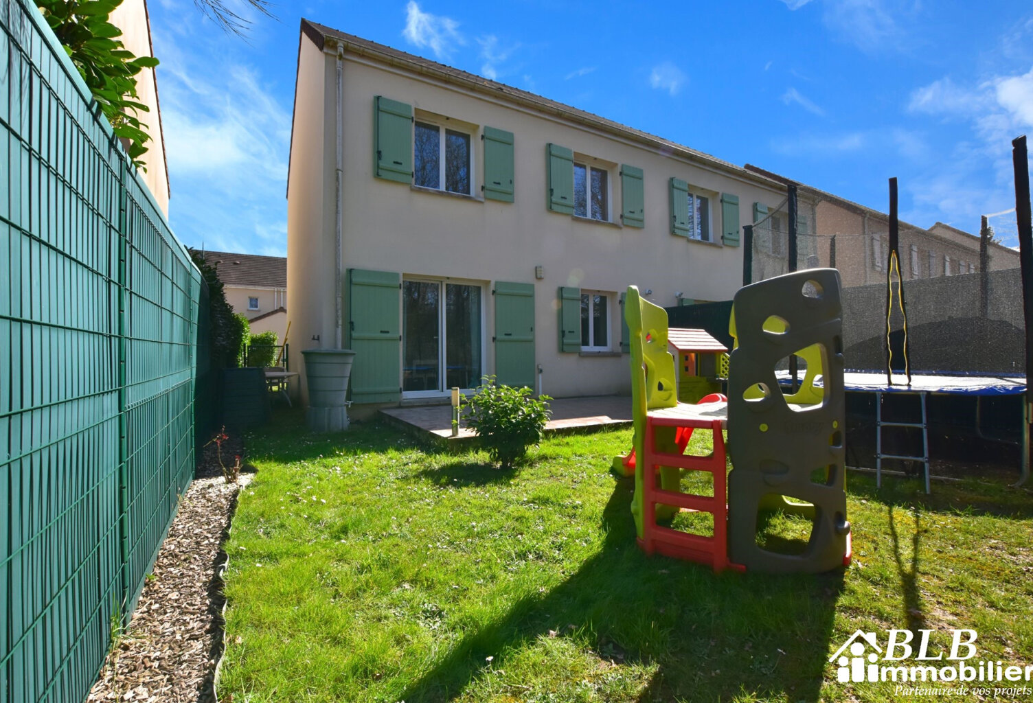 78690 LES ESSARTS LE ROI  Charmante maison de 4 pièces 3 cha — photo 1