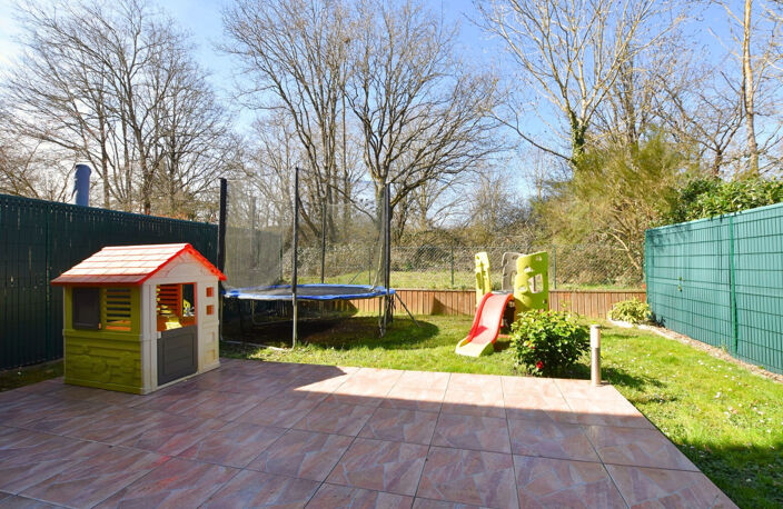 78690 LES ESSARTS LE ROI  Charmante maison de 4 pièces 3 cha — photo 2