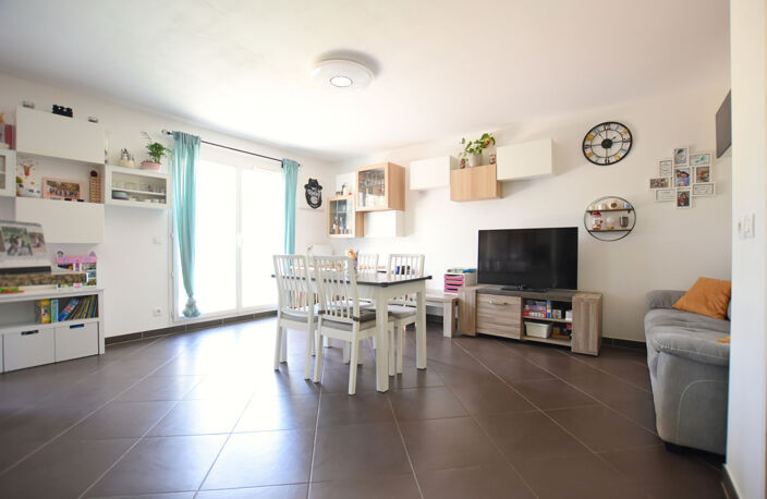 78690 LES ESSARTS LE ROI  Charmante maison de 4 pièces 3 cha — photo 4