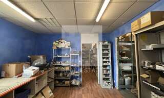 Commerce  580 m² à louer à Saint-Priest (69800)