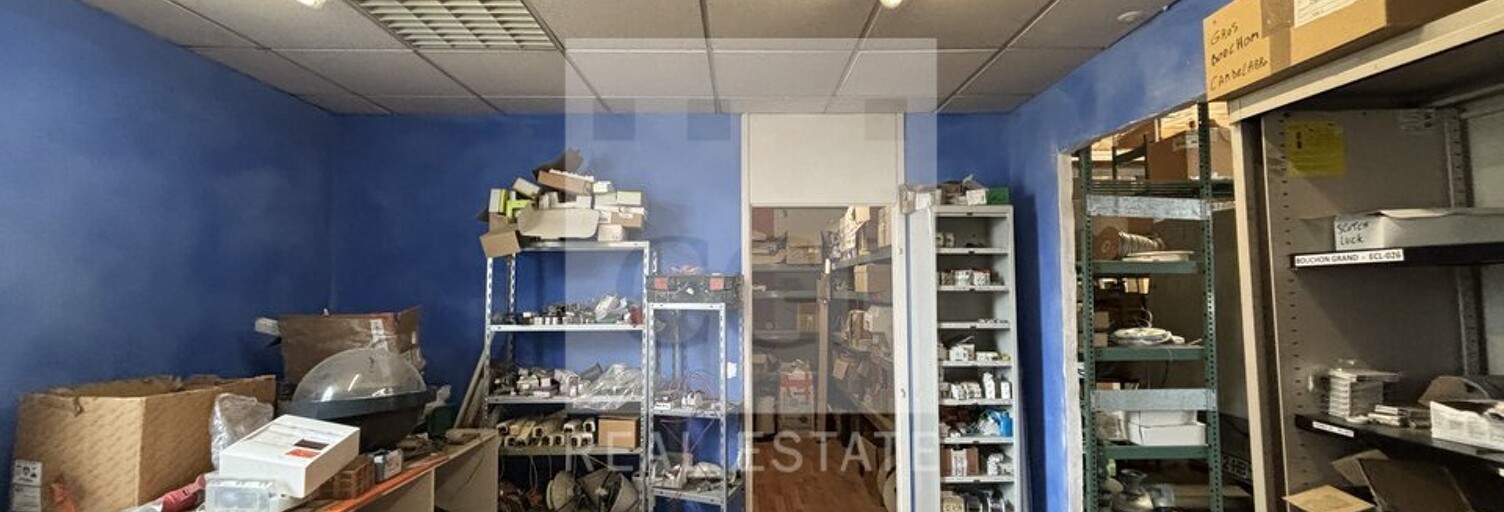 Commerce  580 m² à louer à Saint-Priest (69800)