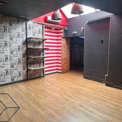 Commerce  323250 €