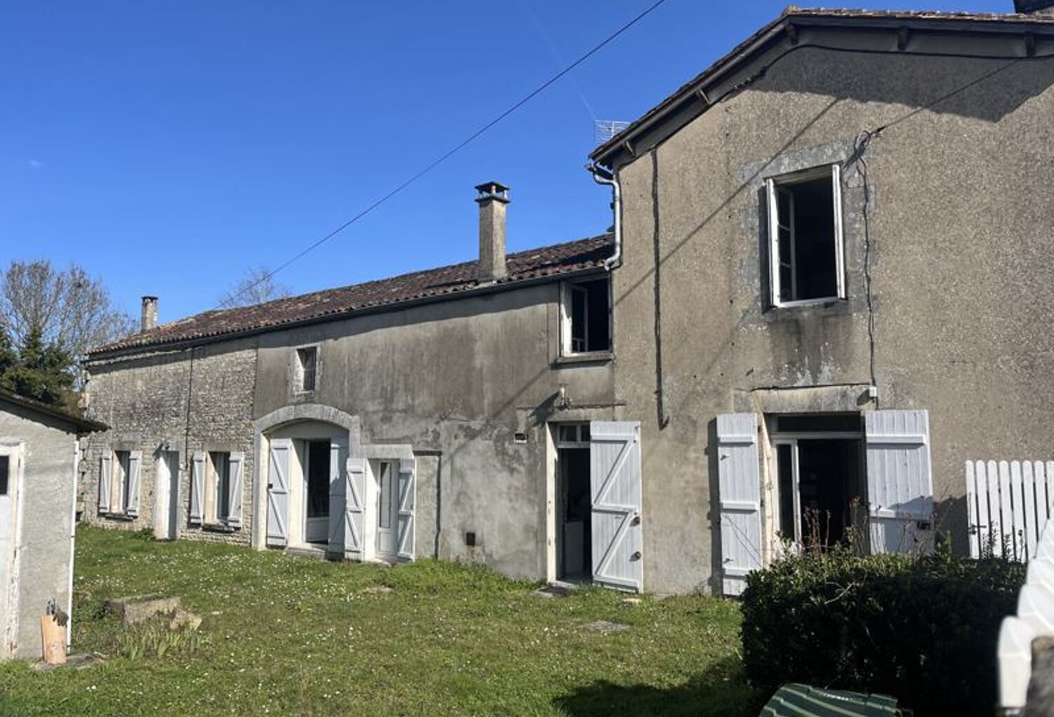 Charentaise de 6 pièces principales — photo 1