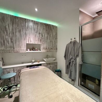 Commerce  110000 €