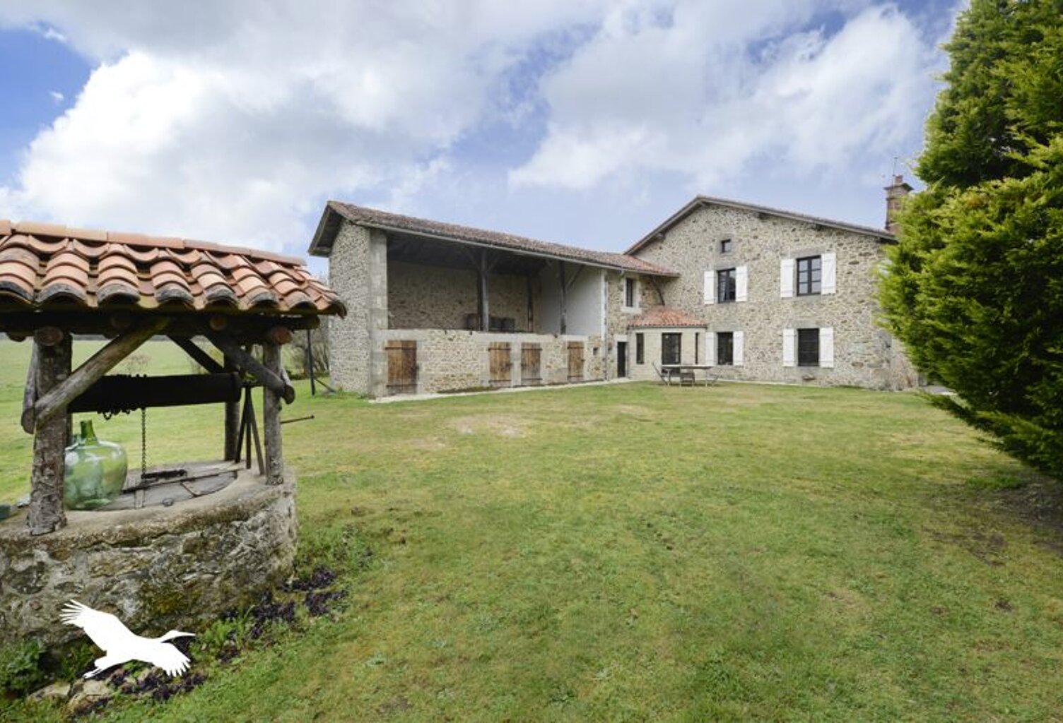 Maison en pierre de 5 pièces principales — photo 1