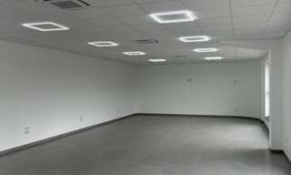 Commerce  100 m² à louer à Courtry (77181)