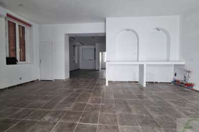 Commerce  183600 €