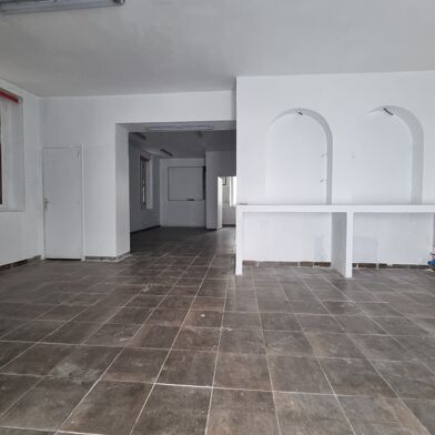 Commerce  242000 €