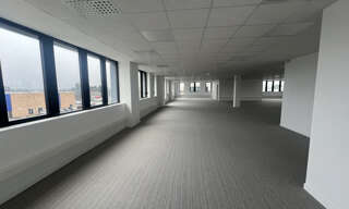 Bureau  364 m² à louer à Angers (49000)