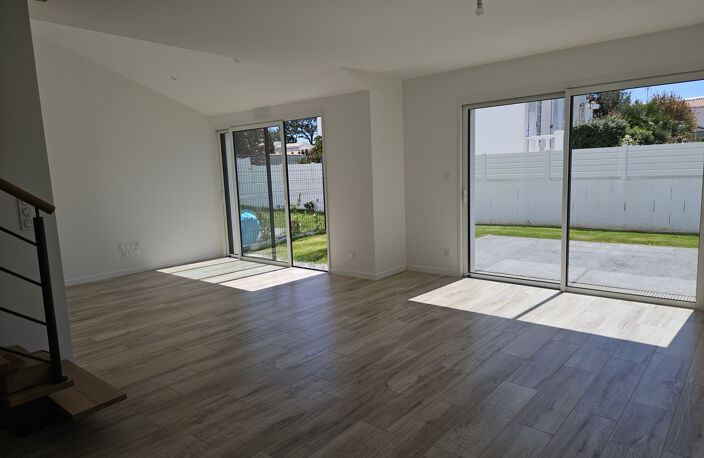 Maison 5 PIÈCES 119 M2 -VILLA NEUVE livrée , RT2012 LES SABL — photo 2