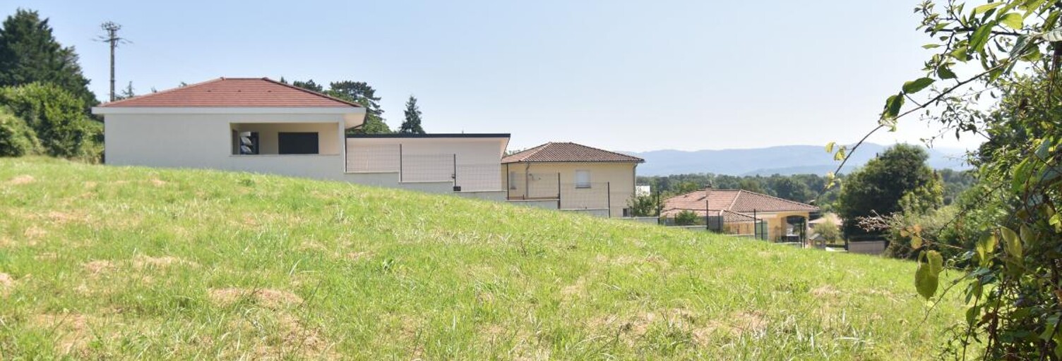 Terrain  1068 m² à vendre à Villieu-Loyes-Mollon (01800)