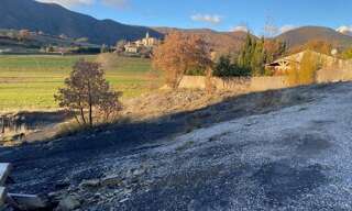 Terrain  716 m² à vendre à Le Brusquet (04420)