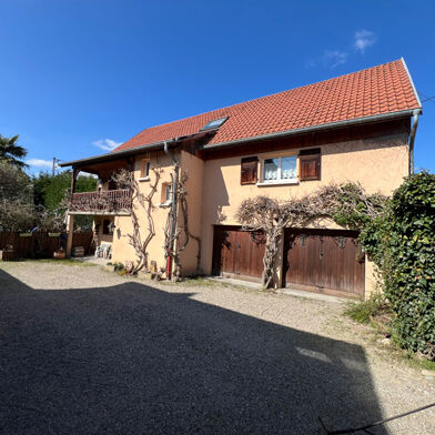Maison 8 pièces 395200 €