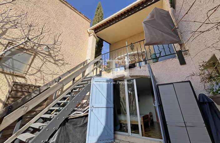 À Vendre : Charmant Bastidon de 70 m² avec Vue Imprenable sur le — photo 2