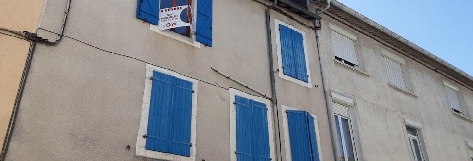 Immeuble  200 m² à vendre à Nay (64800)