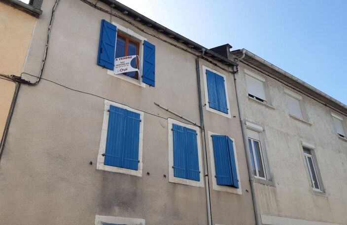 Ensemble immobilier de 3 appartements à rafraîchir au centre de Nay — photo 2