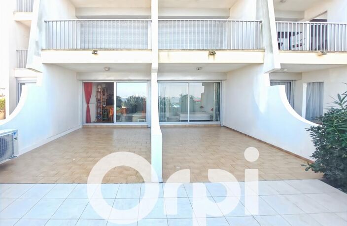 À Vendre à Palavas-Les-Flots–  T2 en Bord de Mer avec Grande Terrasse & Parking Privé – 254 500 € — photo 3