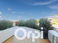 À Vendre à Palavas-Les-Flots–  T2 en Bord de Mer avec Grande Terrasse & Parking Privé – 254 500 € — photo 4