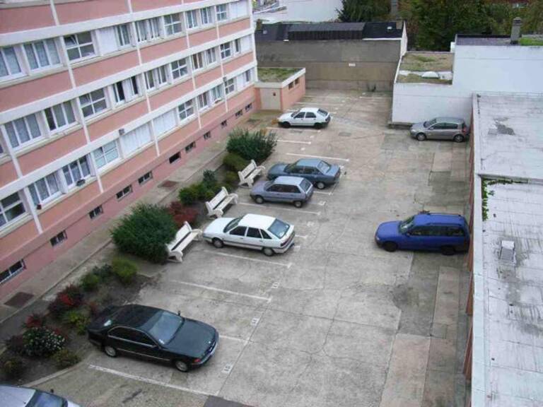 Parking À Louer — photo 1