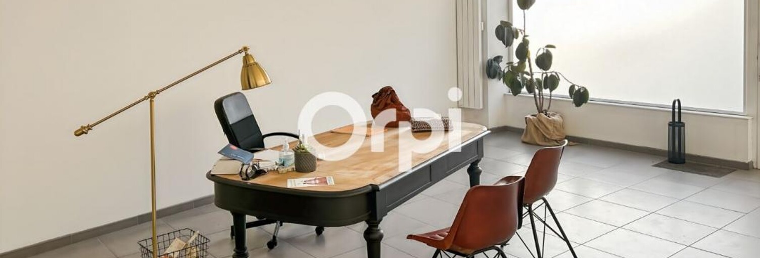 Commerce   m² à louer à Saint-Martin-en-Haut (69850)