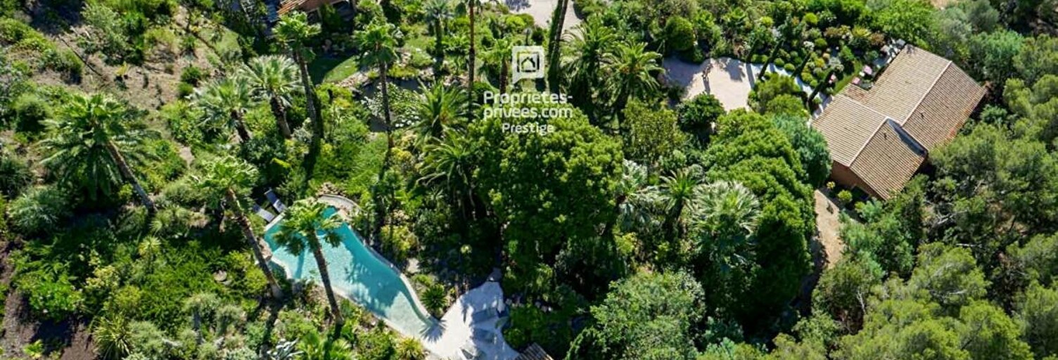 Maison 10 Pièces 372 m² à vendre à Carqueiranne (83320)