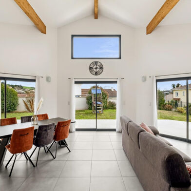 Maison 5 pièces 599000 €