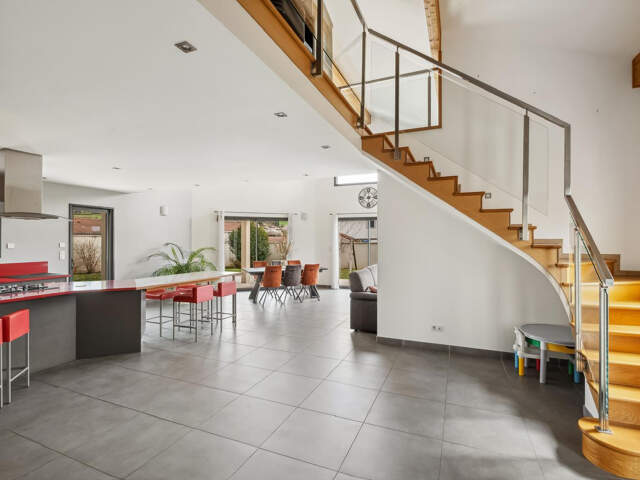 Maison familiale en lotissement — photo du bien