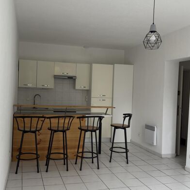 Appartement 3 pièces 610 €