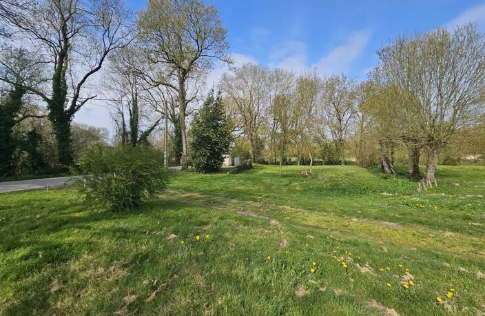 Terrain constructible viabilisé à Saint Christophe — photo 3