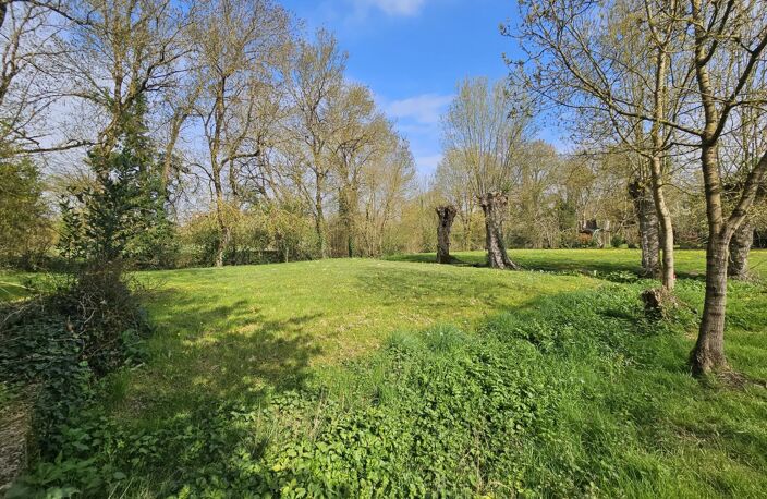 Terrain constructible viabilisé à Saint Christophe — photo 4