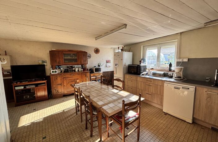 Maison à rénover au cœur de Bourgneuf — photo 5